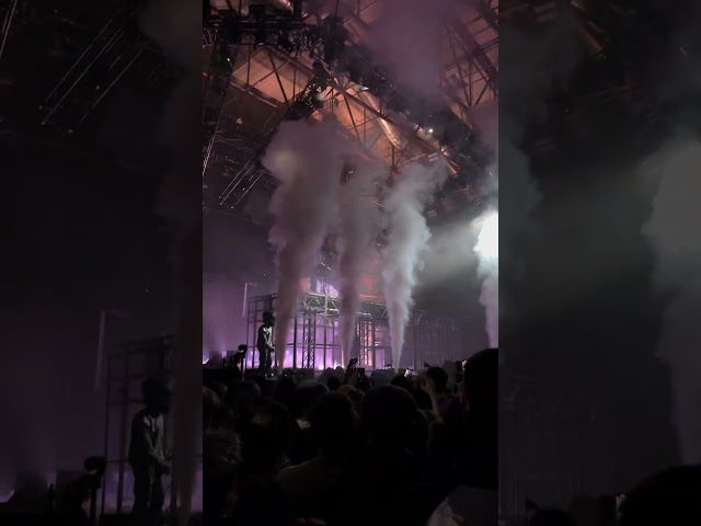 Don Toliver performs unreleased song „Call Back” from his new album Octane #dontoliver #concert