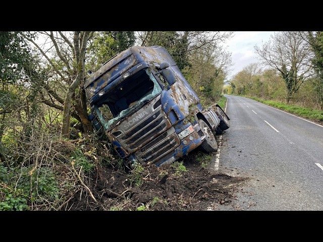 WILL IT RUN? Abandoned SCANIA R500 V8 Truck in a Ditch - Full Restoration to NEW! (ASMR)
