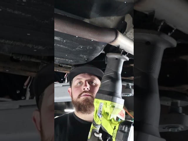 Don’t buy cheap tools. #sawzall #reciprocatingsaw #fail #deadbattery #frysaredone #840customs