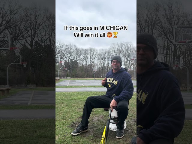 UConn or Michigan? #michigan #uconn #marchmadness #espn #trickshot