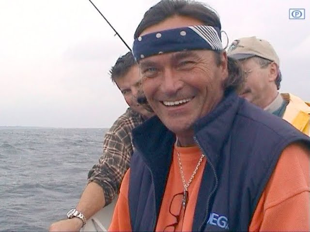 Auwa filitiert einen Dorsch. Fische richtig filetieren...