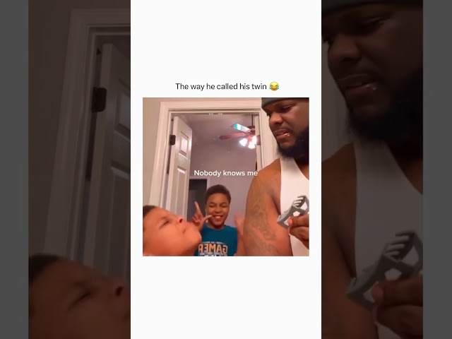 The vocals thooooo🔥🔥🔥😂😂😂😂ig@lovekingly #twins #funny #voice