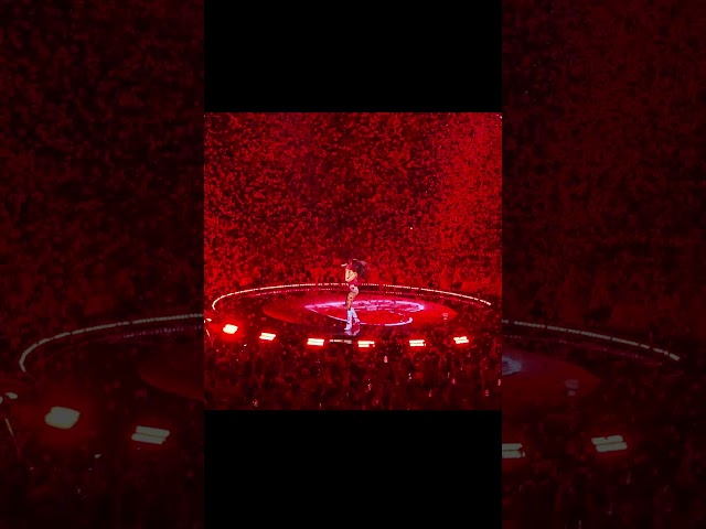 Dua Lipa Had MAIN CHARACTER Energy Here ⚡😳 #shorts #dualipa #live