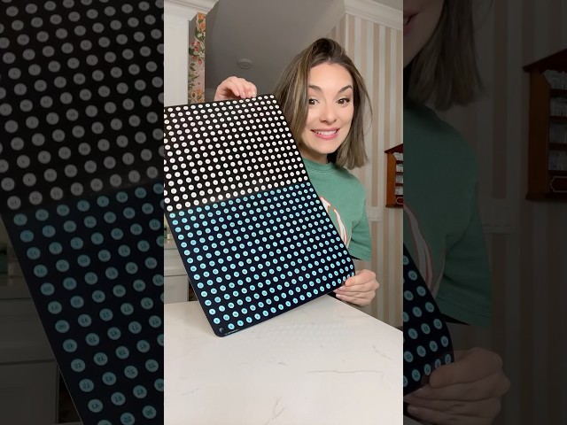 Lots of dots make up an art masterpiece!🎨👀 #art #pixelart