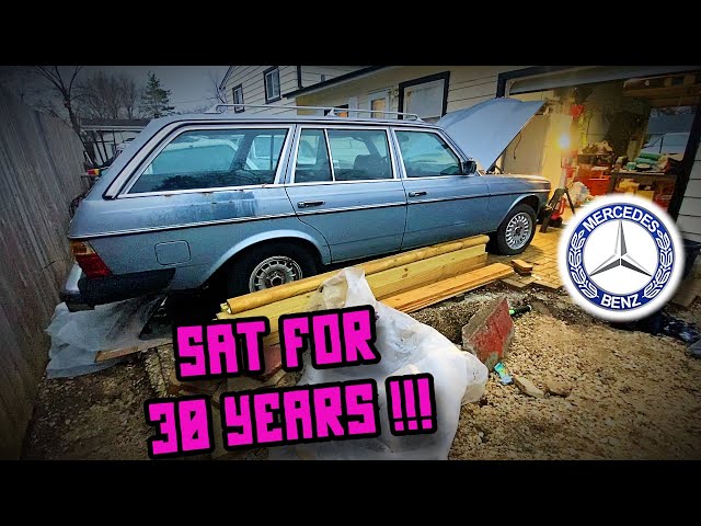 Will it Run? 85K Mile 1982 Mercedes 300TD Station Wagon that Sat For 30 Years! S123 is Fighting us..
