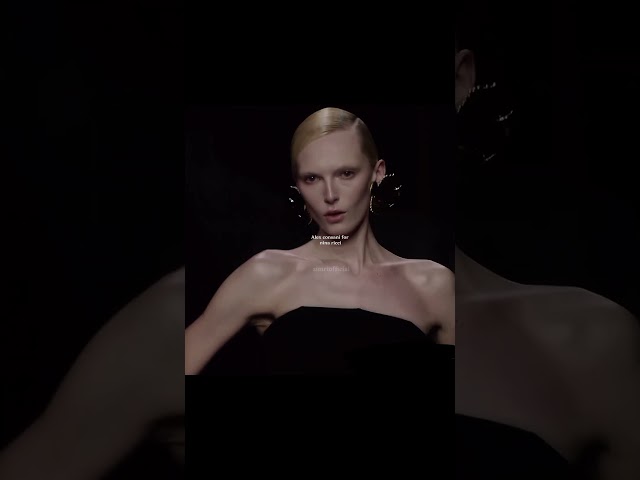 alex consani for nina ricci ss25 |#alexconsani #model #fashionshow #ninaricci #runway