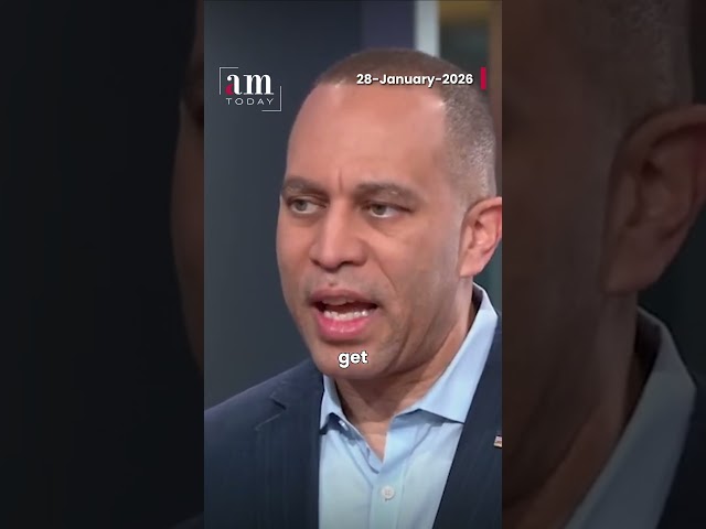 Hakeem Jeffries Slams Trump Over Ilhan Omar Rant