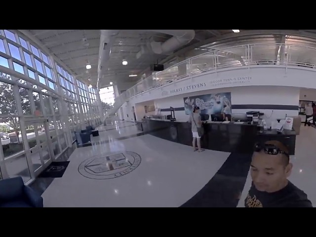 Testing out the Insta360 One at the tennis courts