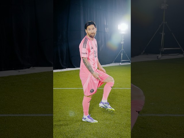 I asked Messi to take an average shot