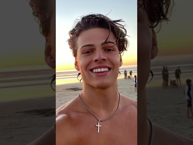 Wait for it… #funny #couple #love #shorts #short #prank #relationship #relatable #school