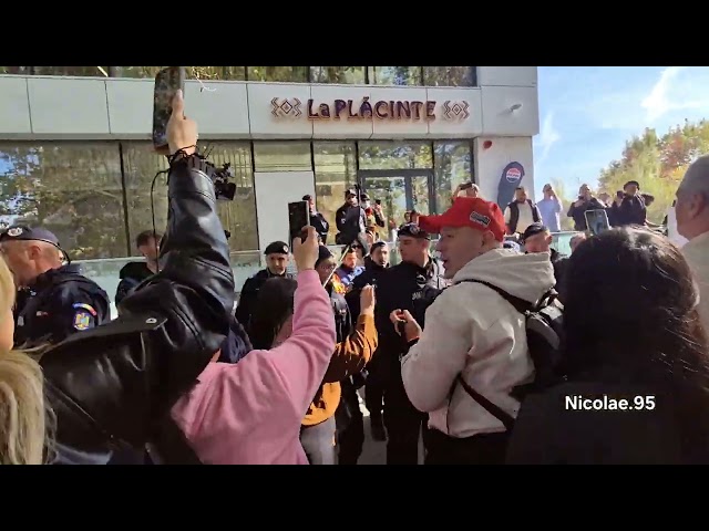 Incidente la Tribunal Jandarmii Violenți fața de românii veniți să îl susțină pe Călin Georgescu 