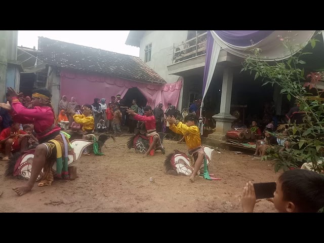 Tarian Seni Kuda Lumping || Kacamarga Pimpinan Bapak Syukur