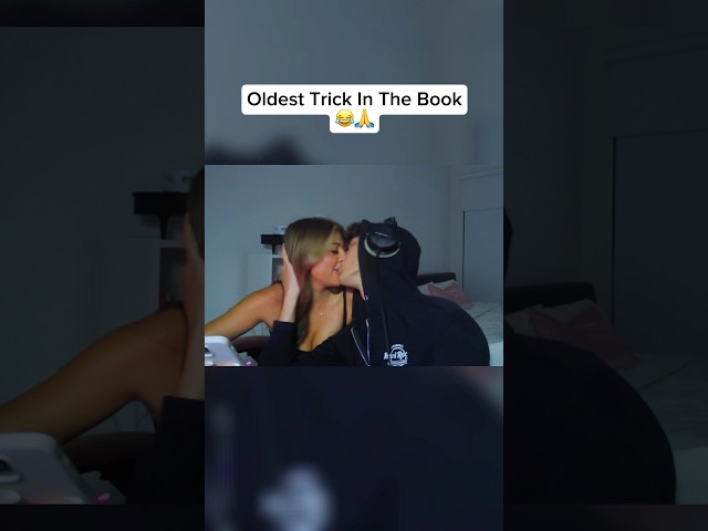 Unlimited AURA Method 😂 #twitchclips #rizz #twitch #funny #stream #streamer #live #shorts