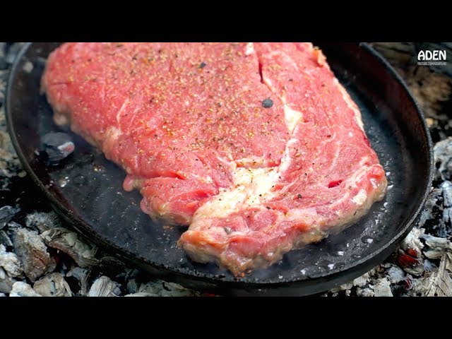 The Perfect French Steak in a Cast-Iron Pan