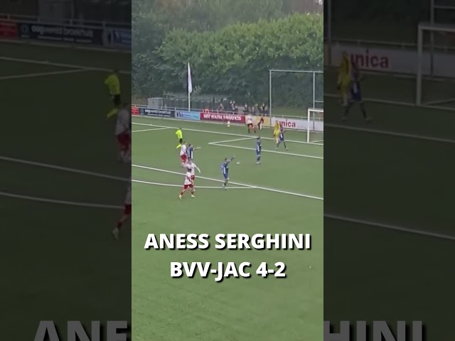 Aness SERGHINI scoort met HOOFD na rebound KEEPER