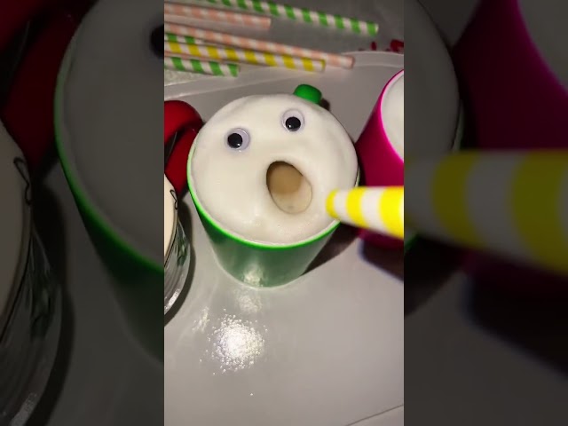 Even coffees can SIUUUU ☕️😂 #ronaldo  #funny