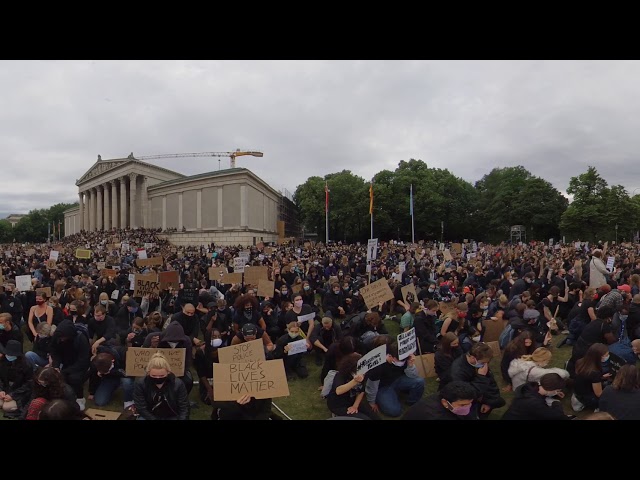 25.000 knien beim Silent Protest in München (360 Grad Video)