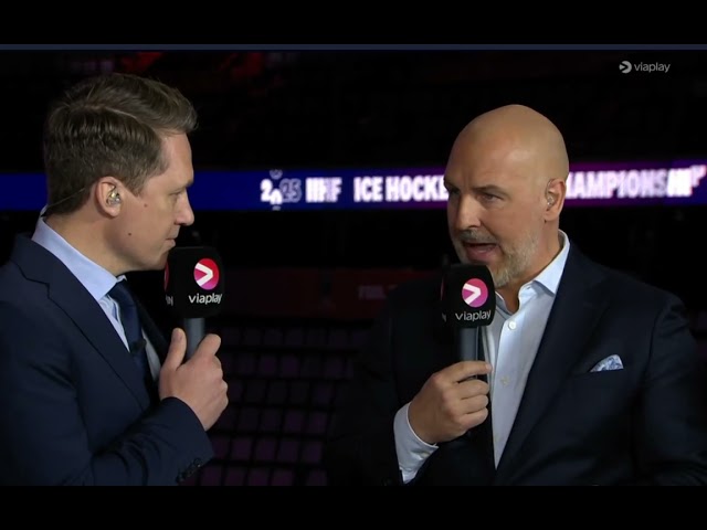 Sam Hallam blir pressad i Viaplay-studion