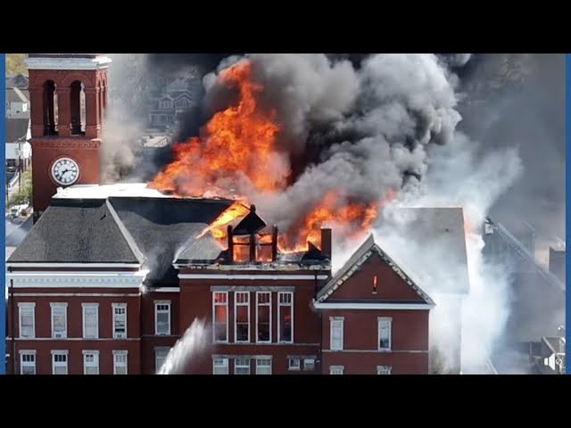 Live stream | Fire engulfs old Floyd County Courthouse in Rome, Georgia