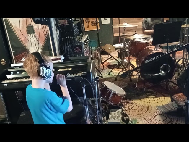 damnass werewolf 6.19.2024 Ellis thinks he is lizard king