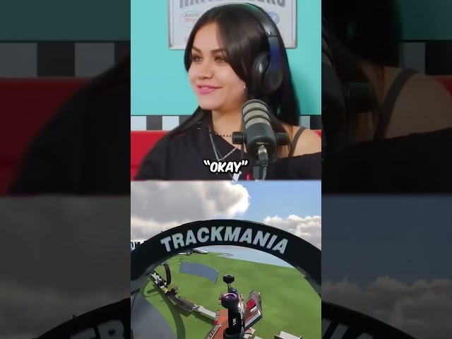 Zach reacts to Tara's secret behind her head 😶