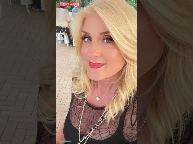 ANTONELLA ZILIANI : natural & beautiful older women over 50