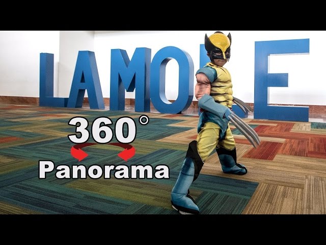 360 Panorama: Cosplay model is cosplaying at 2017 Mexican Comic Con