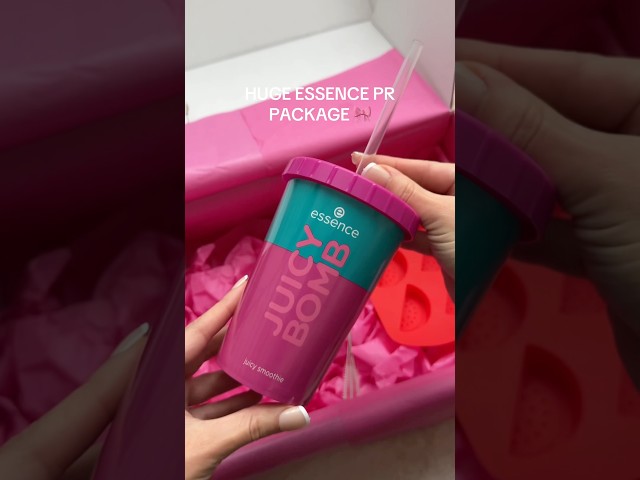 UNBOXING A HUGE ESSENCE PR PACKAGE 👀🎁 #essencemakeup #juicybombs #viralshorts