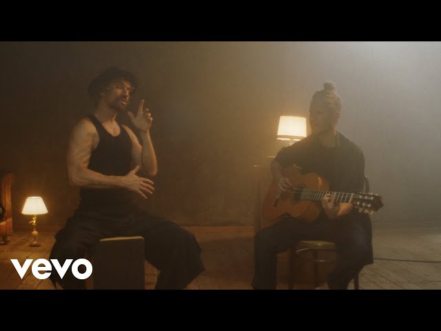 Macaco, Vicente García - Una Conexión (Video Oficial)