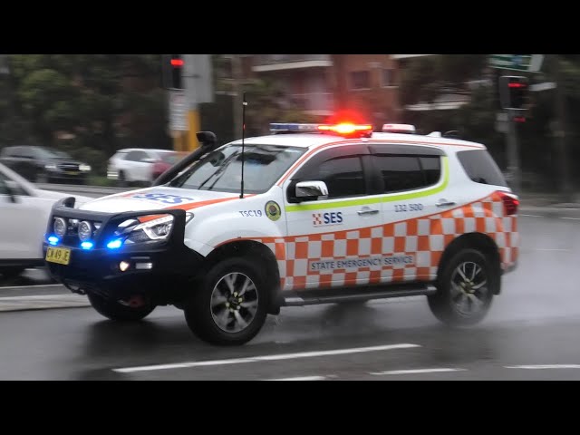[NSW State Emergency Service] BAY31 TSC19 BAY56 Responding | Flood Rescue