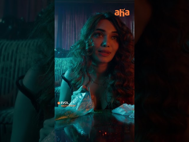 Avanga enna panraanga 🧐| Watch #Evol streaming now on @ahaTamil