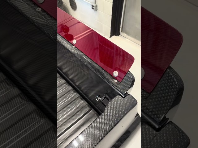 Full Carbon C-10 Only Weighs 3,000lbs Wet!