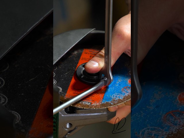ANGLE GRINDER KEY HACK!🔑 #handyrabbit #handyhacks #diy