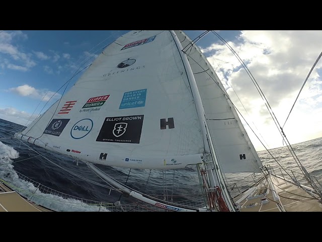 Fancy a quick tour above deck? A real life view on what its like in the calm sea! ☀️ ⛵️