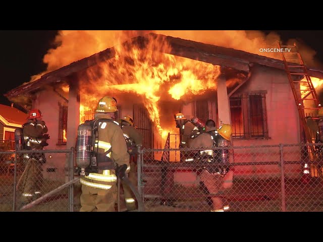 Firefighters Battle Late Night House Fire | Vermont-Slauson