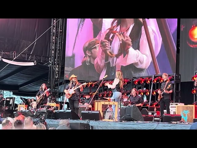 Chris Stapleton - "Parachute" at MetLife Stadium East Rutherford, NJ