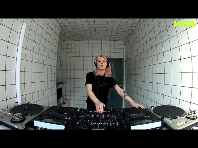 Ismus Showcase - Alva / April 2 / 5pm-6pm