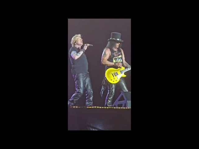 Guns N' Roses - Nothin' (Live In Porto Alegre, Brazil 01/04/2026) Short Audience Clip