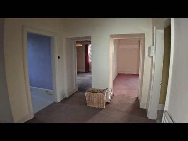 HEREFORD FARMHOUSE FOR SALE