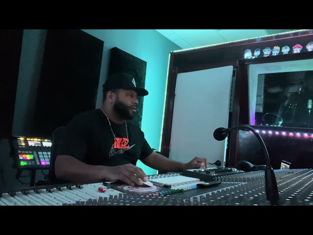 In The Studio Making Beats For A New Project!!!  #nativeinstruments #recordingstudio #beats