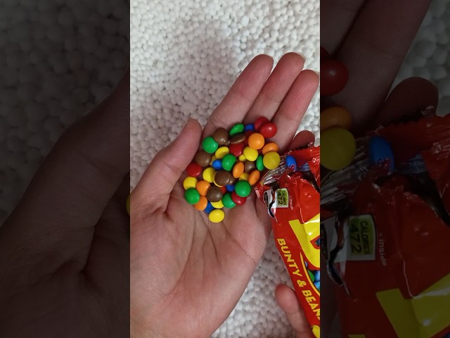 hunting viral colorful candies 🤤 #trending #findingsnack #huntingjajan #hunting#snacks #bunties#bnb