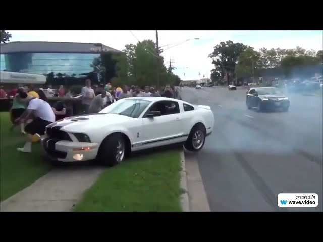 Mustang crash compilation  [MUST WATCH]