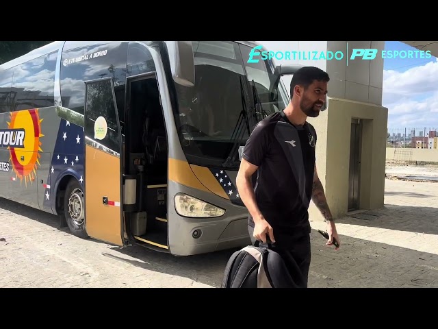 Campinense and ABC arrive at Amigão stadium.