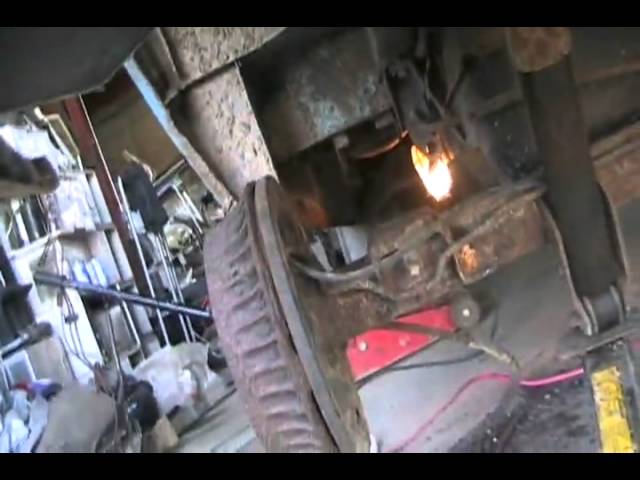 #1081 Changing fiberglass to steel leaf springs in astro and safar [Davidsfarm]