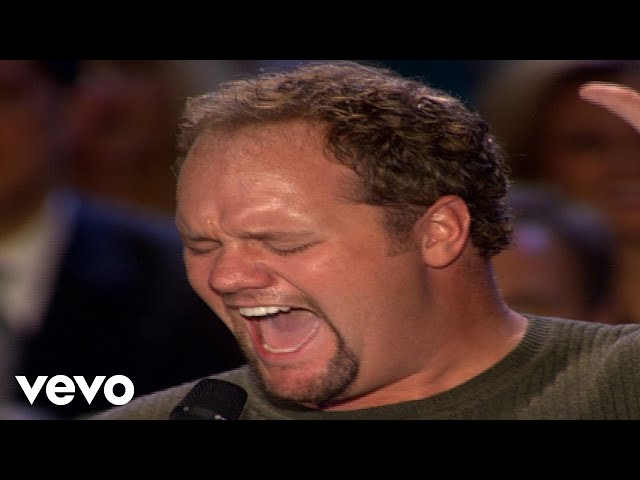 Bill & Gloria Gaither - O Holy Night [Live] ft. David Phelps