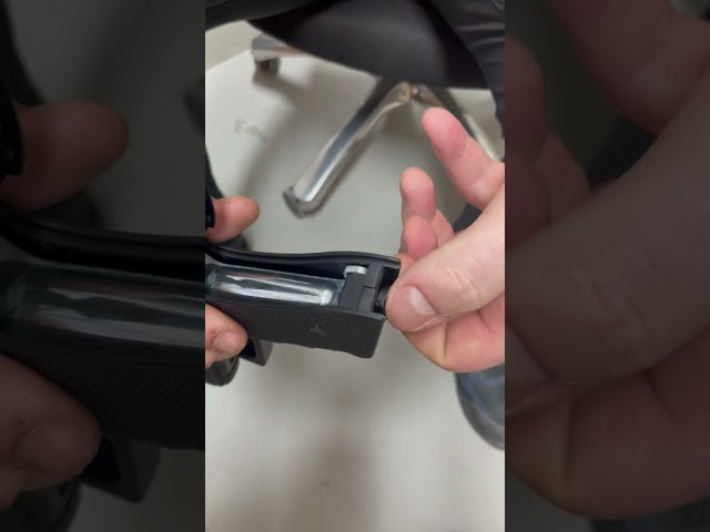 How to install a Co2 cartridge in Glock 22 NBB Airsoft #howto #co2 #airsoft #glockairsoft #glock20