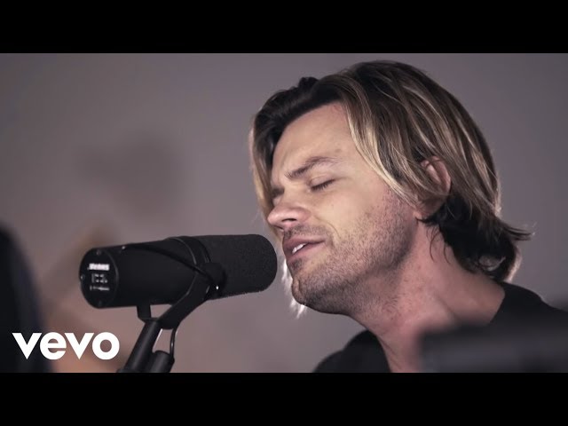 Passion - Build My Life (Acoustic) ft. Brett Younker