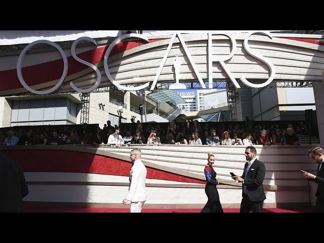360 VIDEO: Walk down Oscars red carpet on eve of big show