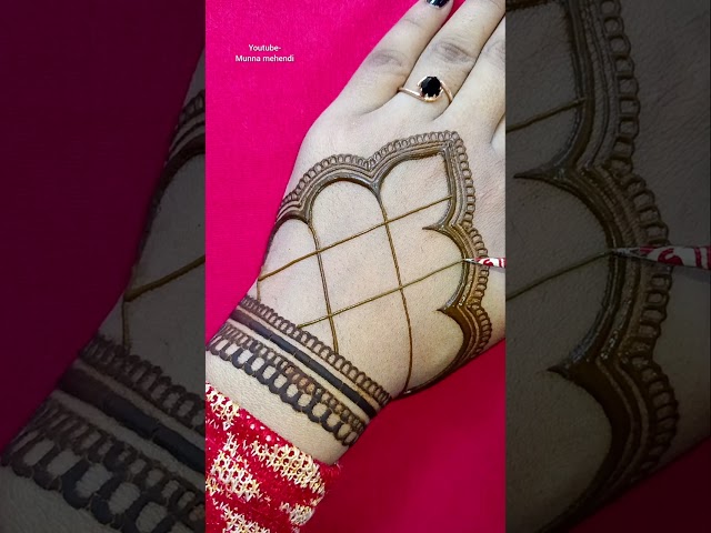 Easy and beautiful mehndi design for back hand🤩 #easymehndi #hennadesign #mehndidesign