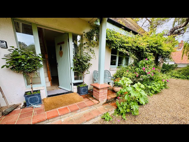 Gardener's Cottage Blakeney House Tour In June | Clean With Kate #cottagetour #englishcottage